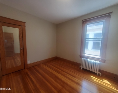 38 Summit Avenue - Photo Thumbnail 40