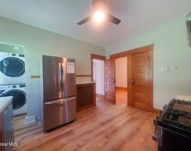 38 Summit Avenue - Photo Thumbnail 33