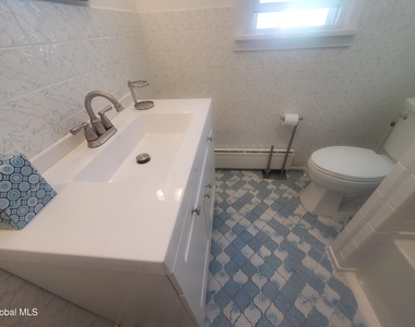 38 Summit Avenue - Photo Thumbnail 17