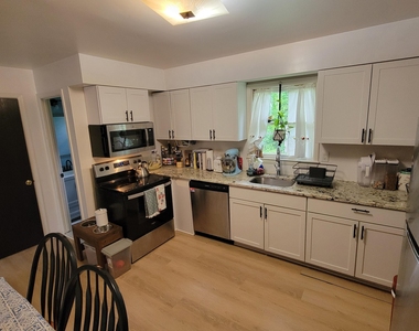 17 Henry Street - Photo Thumbnail 3