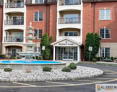 105 Regency Place - Photo Thumbnail 2