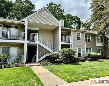 111 Lindsey Court - Photo Thumbnail 19