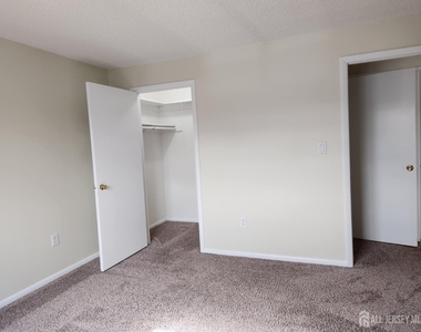 1514 Ravens Crest Drive - Photo Thumbnail 10