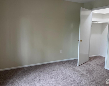 1514 Ravens Crest Drive - Photo Thumbnail 9
