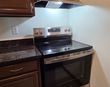 1514 Ravens Crest Drive - Photo Thumbnail 7