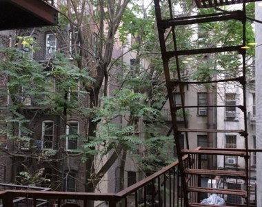 87 Clinton Street - Photo Thumbnail 14