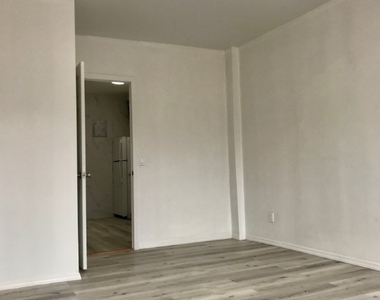 87 Clinton Street - Photo Thumbnail 10