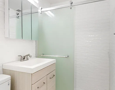 14 W 88th Street - Photo Thumbnail 2