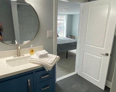 522 W King Street - Photo Thumbnail 37