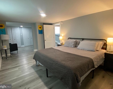 522 W King Street - Photo Thumbnail 20