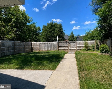522 W King Street - Photo Thumbnail 10