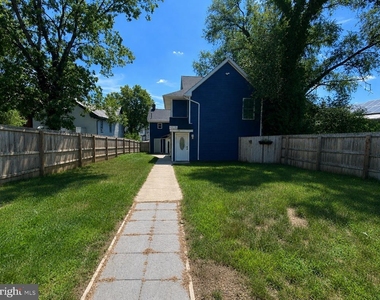 522 W King Street - Photo Thumbnail 11