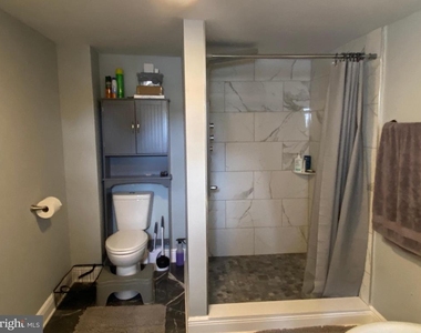 522 W King Street - Photo Thumbnail 28