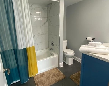 522 W King Street - Photo Thumbnail 38