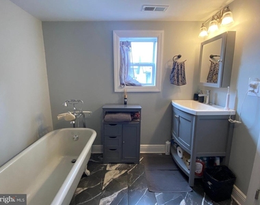 522 W King Street - Photo Thumbnail 26