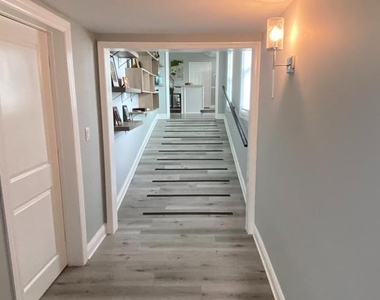 522 W King Street - Photo Thumbnail 18