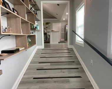 522 W King Street - Photo Thumbnail 17