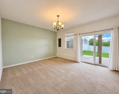4811 Hicks Drive - Photo Thumbnail 2