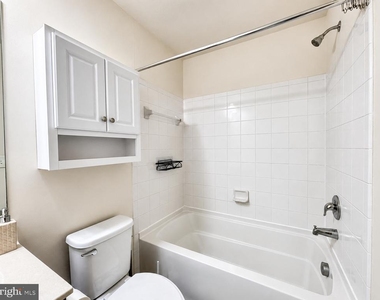 4811 Hicks Drive - Photo Thumbnail 6