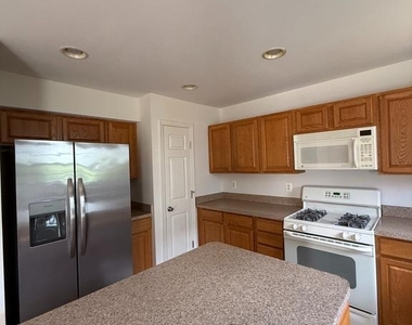 103 Cannon Court - Photo Thumbnail 9