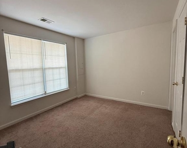 103 Cannon Court - Photo Thumbnail 12