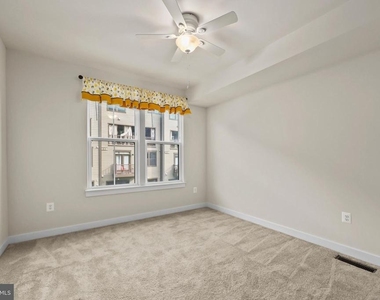 1733 Dunnington Place - Photo Thumbnail 20