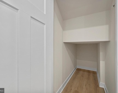 1733 Dunnington Place - Photo Thumbnail 10