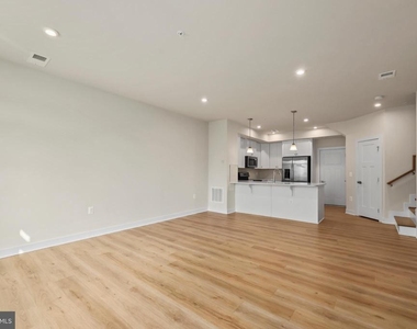1733 Dunnington Place - Photo Thumbnail 2