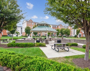 43031 Foxtrail Woods Terrace - Photo Thumbnail 19
