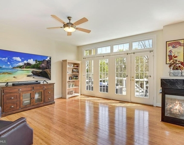 18488 Lanier Island Square - Photo Thumbnail 10
