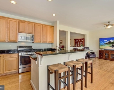 18488 Lanier Island Square - Photo Thumbnail 14
