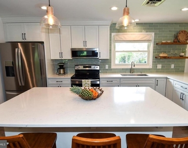 2 Cinnamon Fern Road - Photo Thumbnail 9