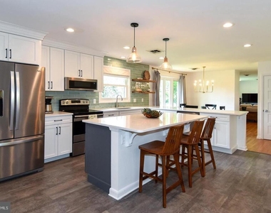 2 Cinnamon Fern Road - Photo Thumbnail 5
