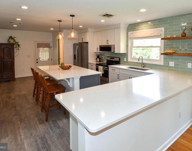 2 Cinnamon Fern Road - Photo Thumbnail 7