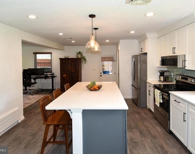 2 Cinnamon Fern Road - Photo Thumbnail 8
