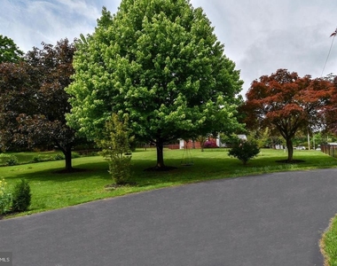 2 Cinnamon Fern Road - Photo Thumbnail 34