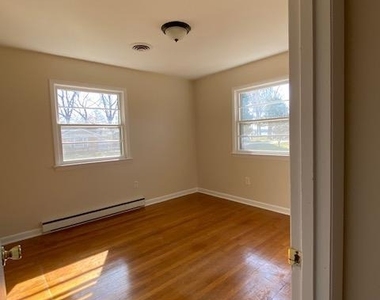 6226 Townsend Drive - Photo Thumbnail 11