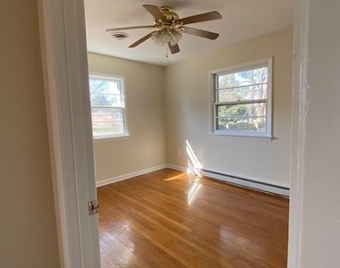 6226 Townsend Drive - Photo Thumbnail 10