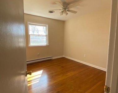 6226 Townsend Drive - Photo Thumbnail 8