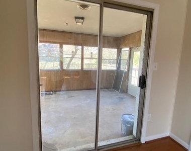 6226 Townsend Drive - Photo Thumbnail 14