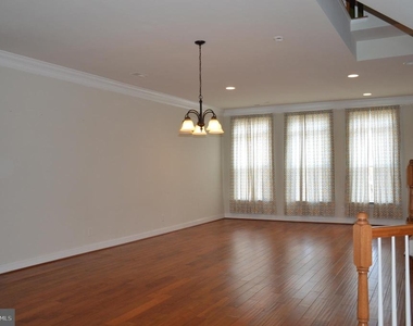 3059 Waterloo Lane - Photo Thumbnail 4