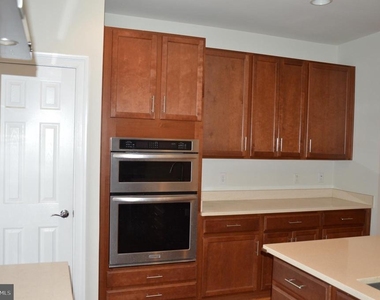 3059 Waterloo Lane - Photo Thumbnail 8