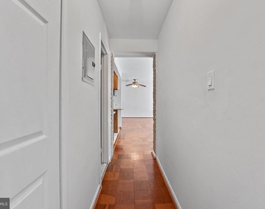 4420 Briarwood Court N - Photo Thumbnail 16