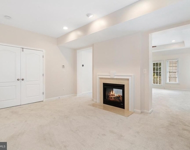 8880 Olive Mae Circle - Photo Thumbnail 19