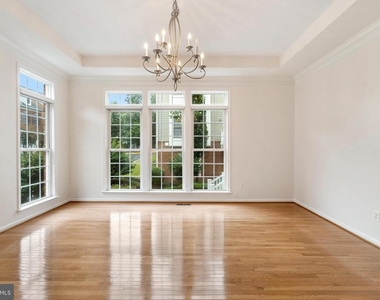 8880 Olive Mae Circle - Photo Thumbnail 12