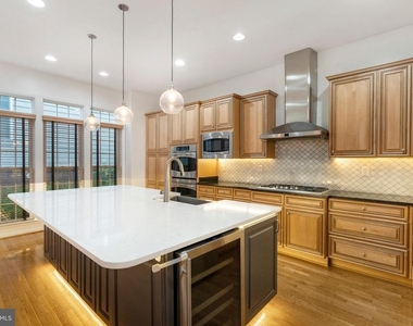 8880 Olive Mae Circle - Photo Thumbnail 3