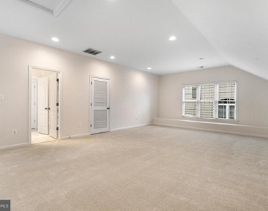 8880 Olive Mae Circle - Photo Thumbnail 37