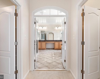 8880 Olive Mae Circle - Photo Thumbnail 25