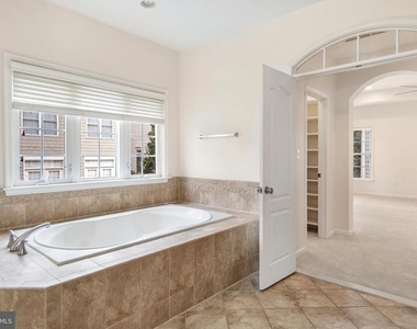 8880 Olive Mae Circle - Photo Thumbnail 35