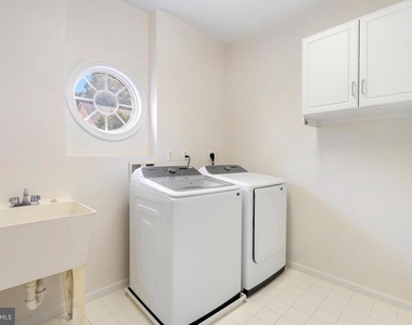 8880 Olive Mae Circle - Photo Thumbnail 18